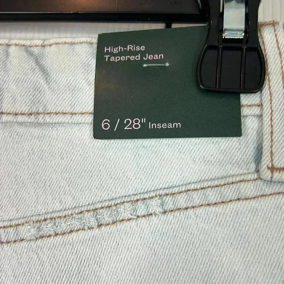 Wild Fable Super-High Rise Tapered Jeans - Ultra Light Wash, Size 6 / 28" Inseam - Picture 11 of 12